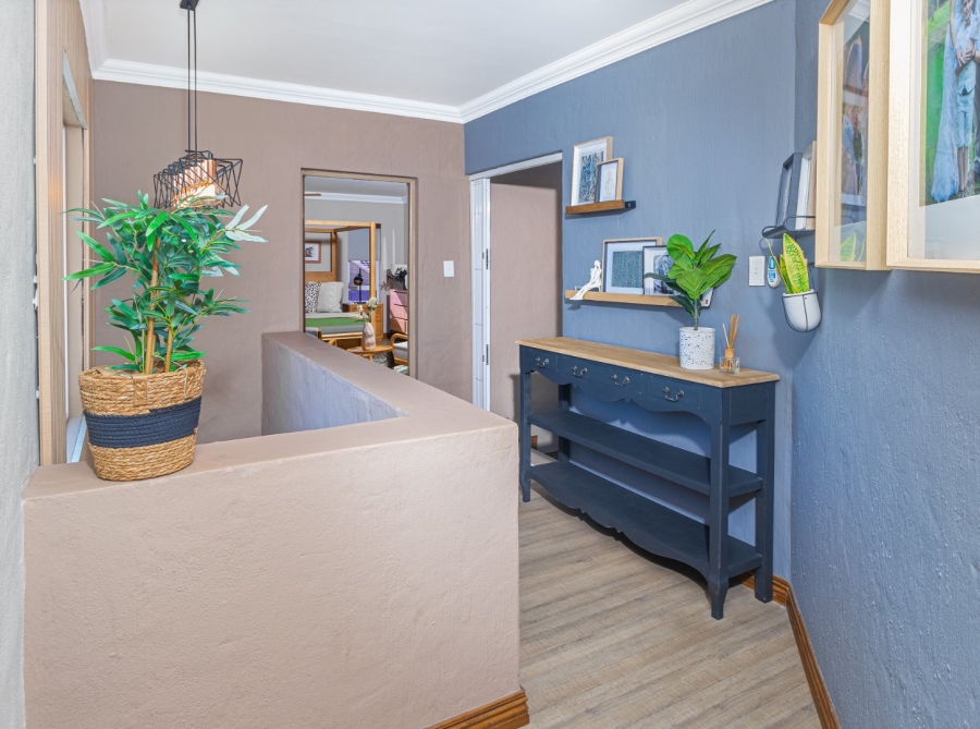 6 Bedroom Property for Sale in Kosmos Ridge North West